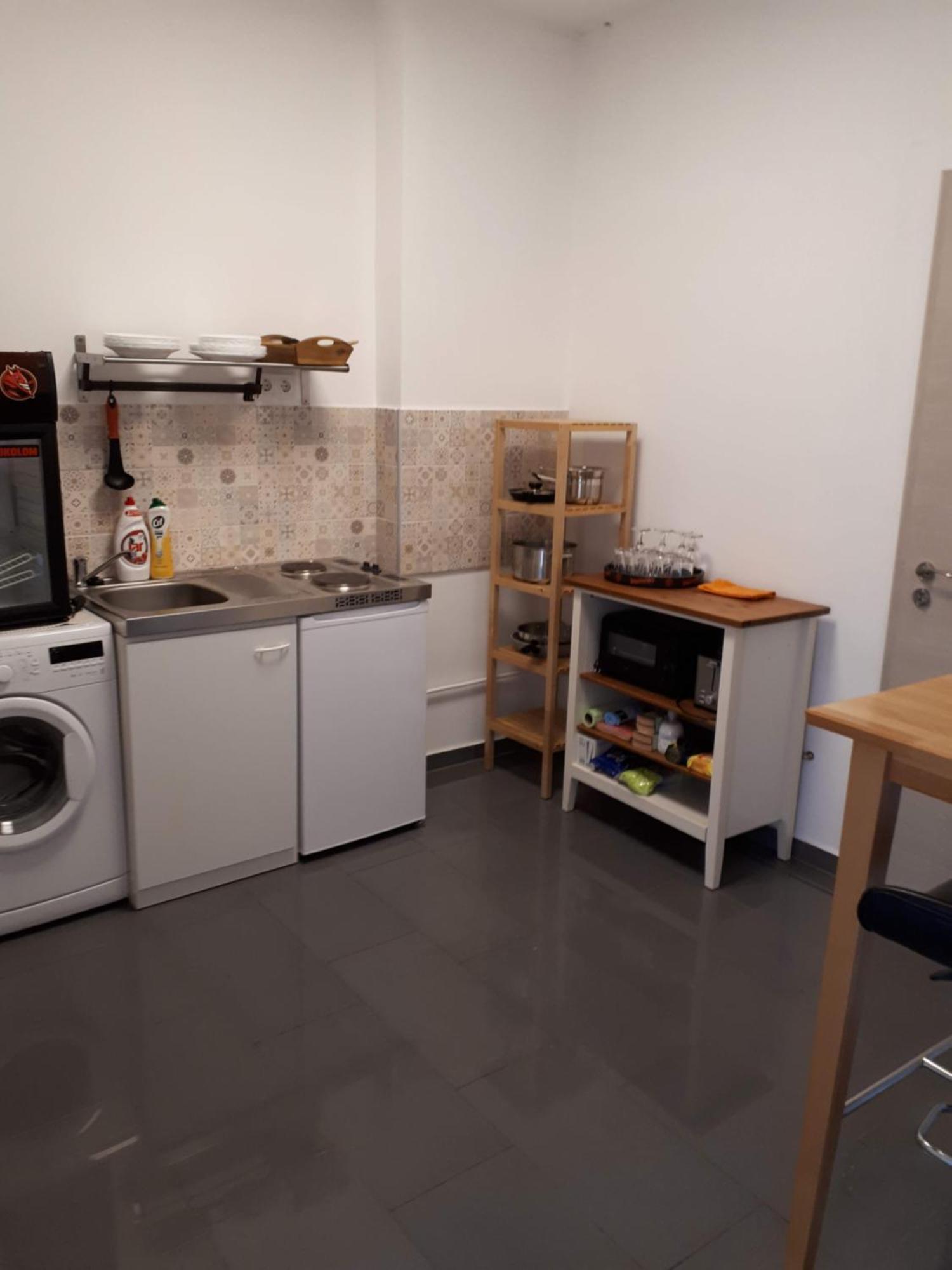 Kertvarosi Apartman Tiszaújváros Buitenkant foto