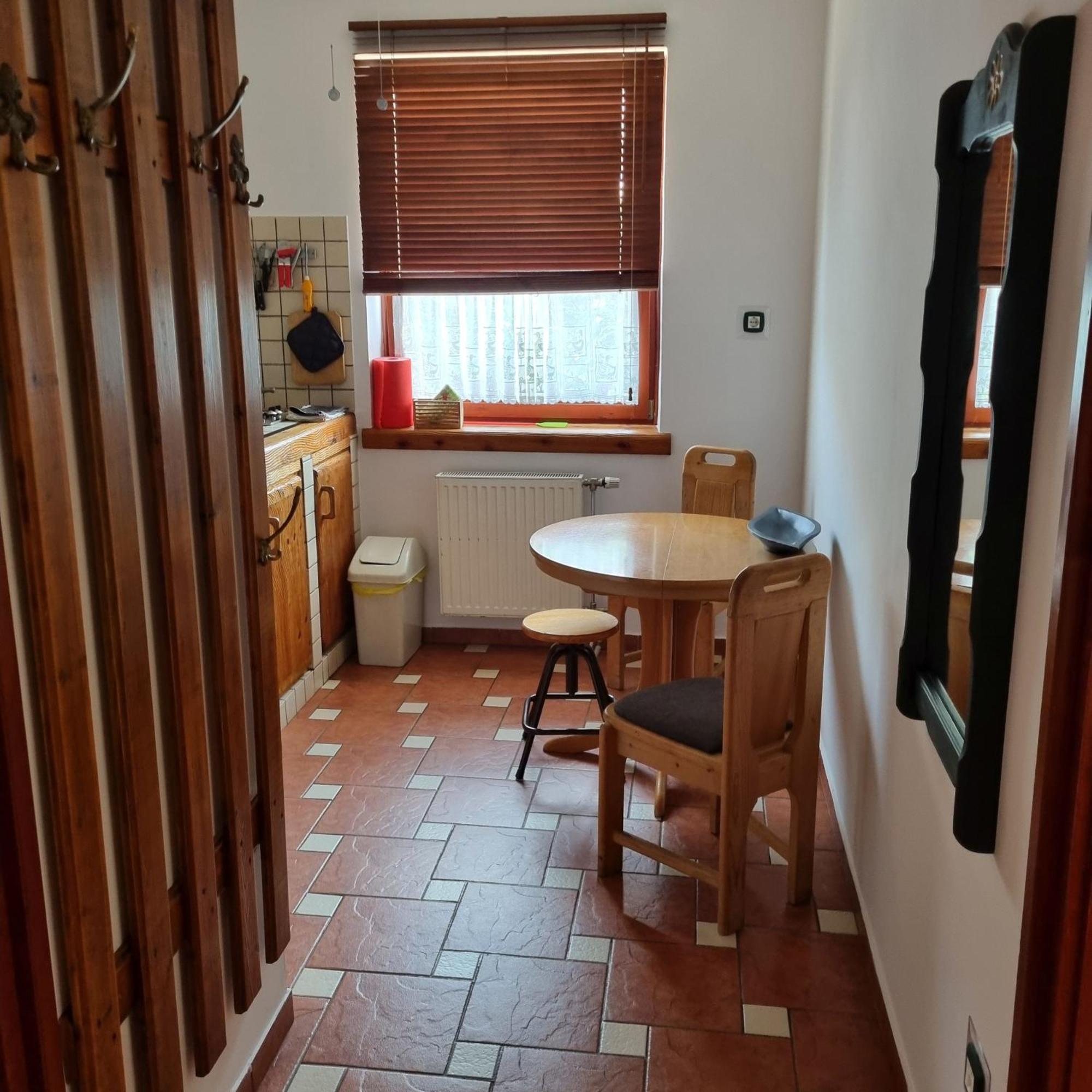 Kertvarosi Apartman Tiszaújváros Buitenkant foto