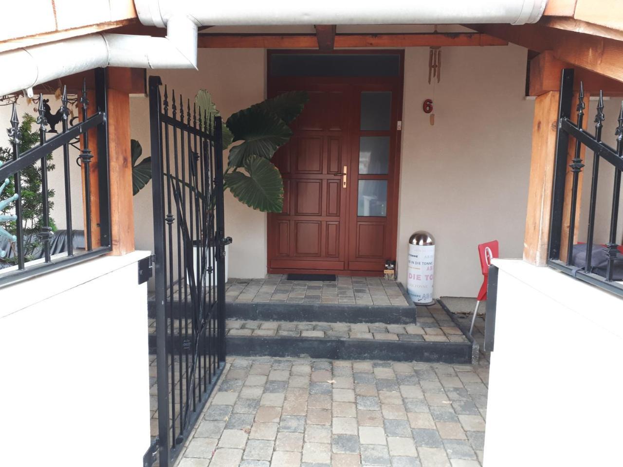 Kertvarosi Apartman Tiszaújváros Buitenkant foto
